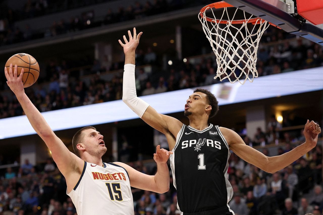 Jokić Leads Nuggets to Victory, Spurs Fall Short